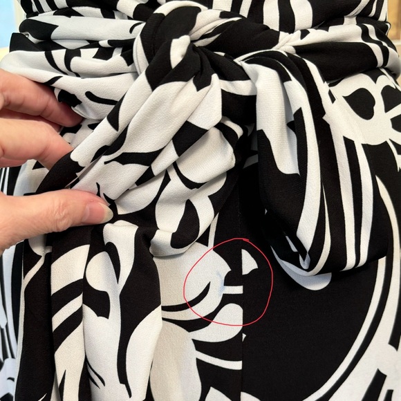 Roulette Halter Dress, Women Sz L, Black and White Floral Design, Stretch - Picture 15 of 15